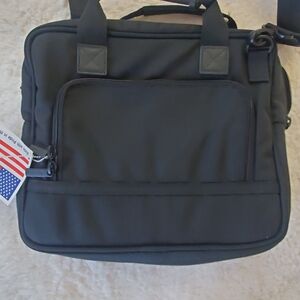 TABLET Black Bag with Several Organizer Pockets. NEW without Tags.